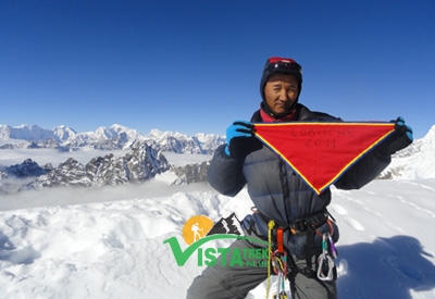 Lobuche Peak Climbing 16 Days