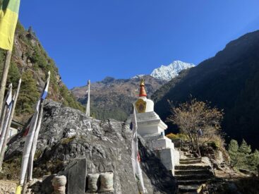 Buddhist Chorten with Mt. Thamserku
